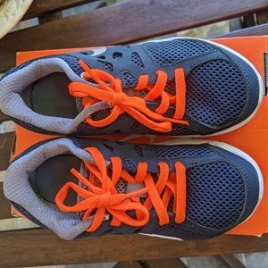 NEW Nike kids shoes, size 12